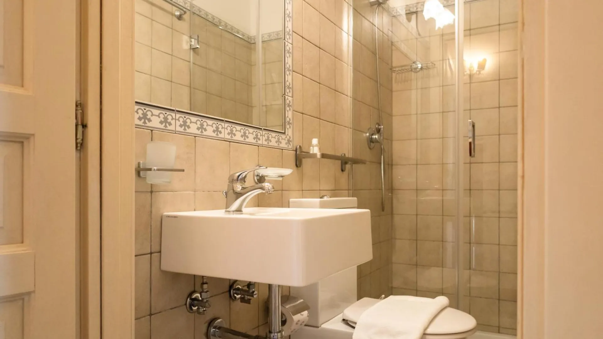 Francalanza City Rooms カターニア